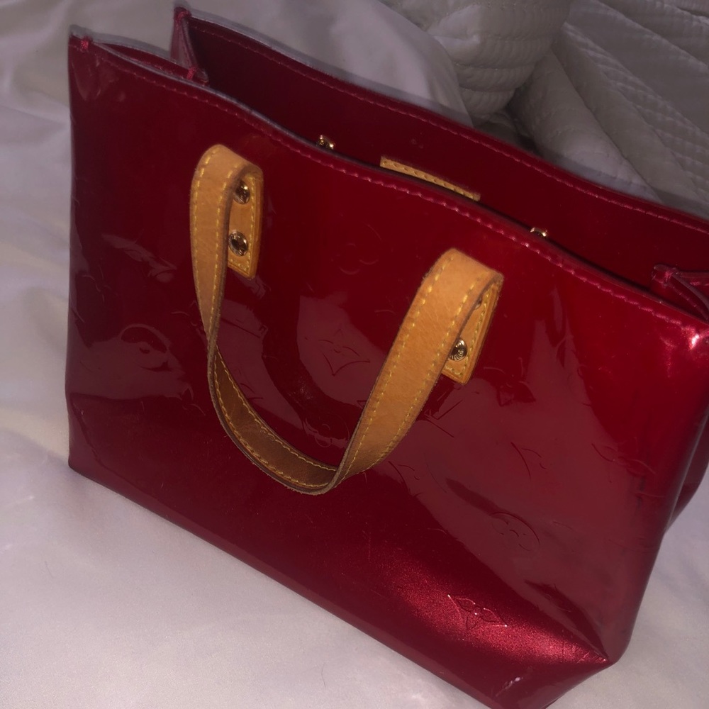 Louis Vuitton purse